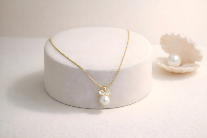Crystal Bow Pearl Necklace