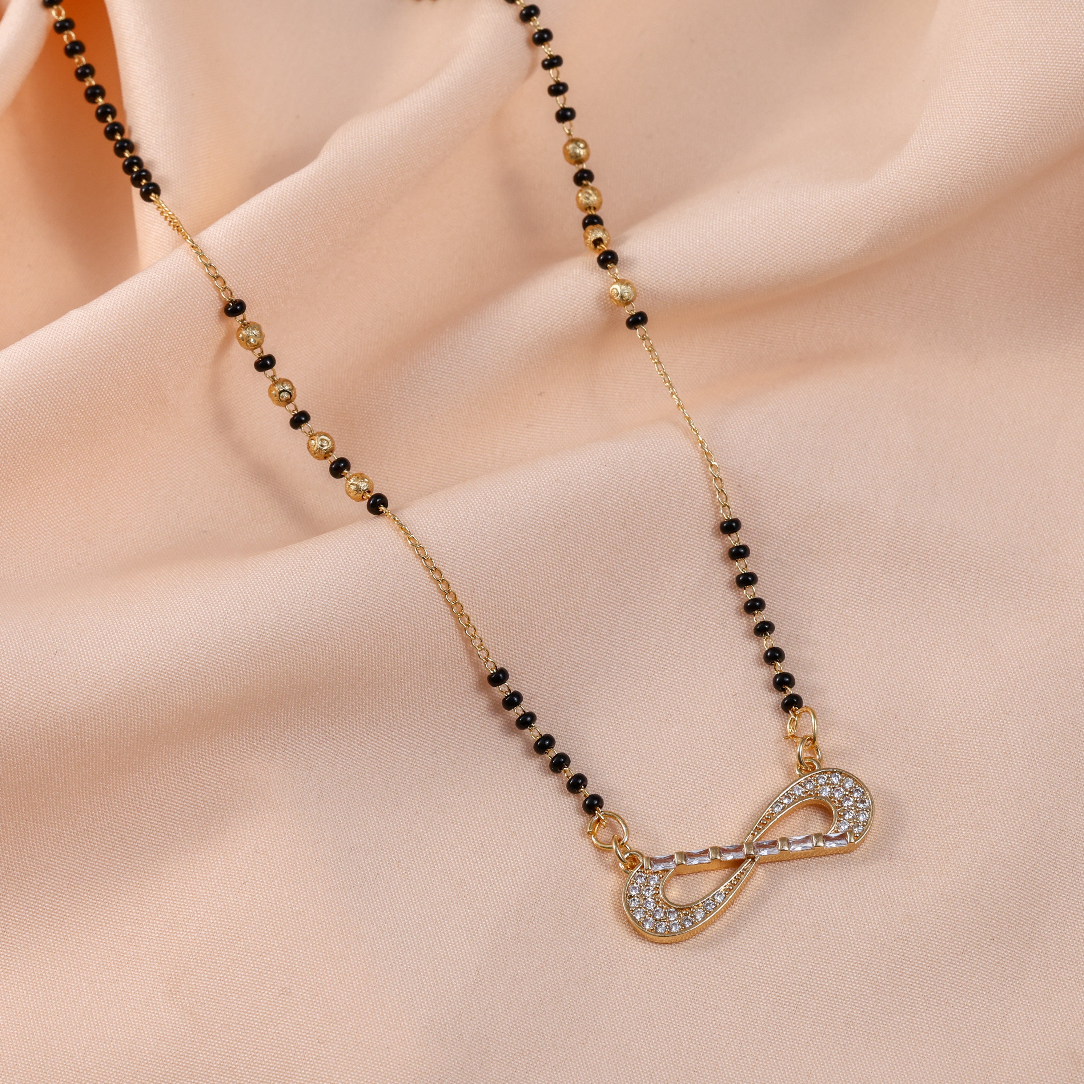 Ananta “Infinite Loop” Mangalsutra