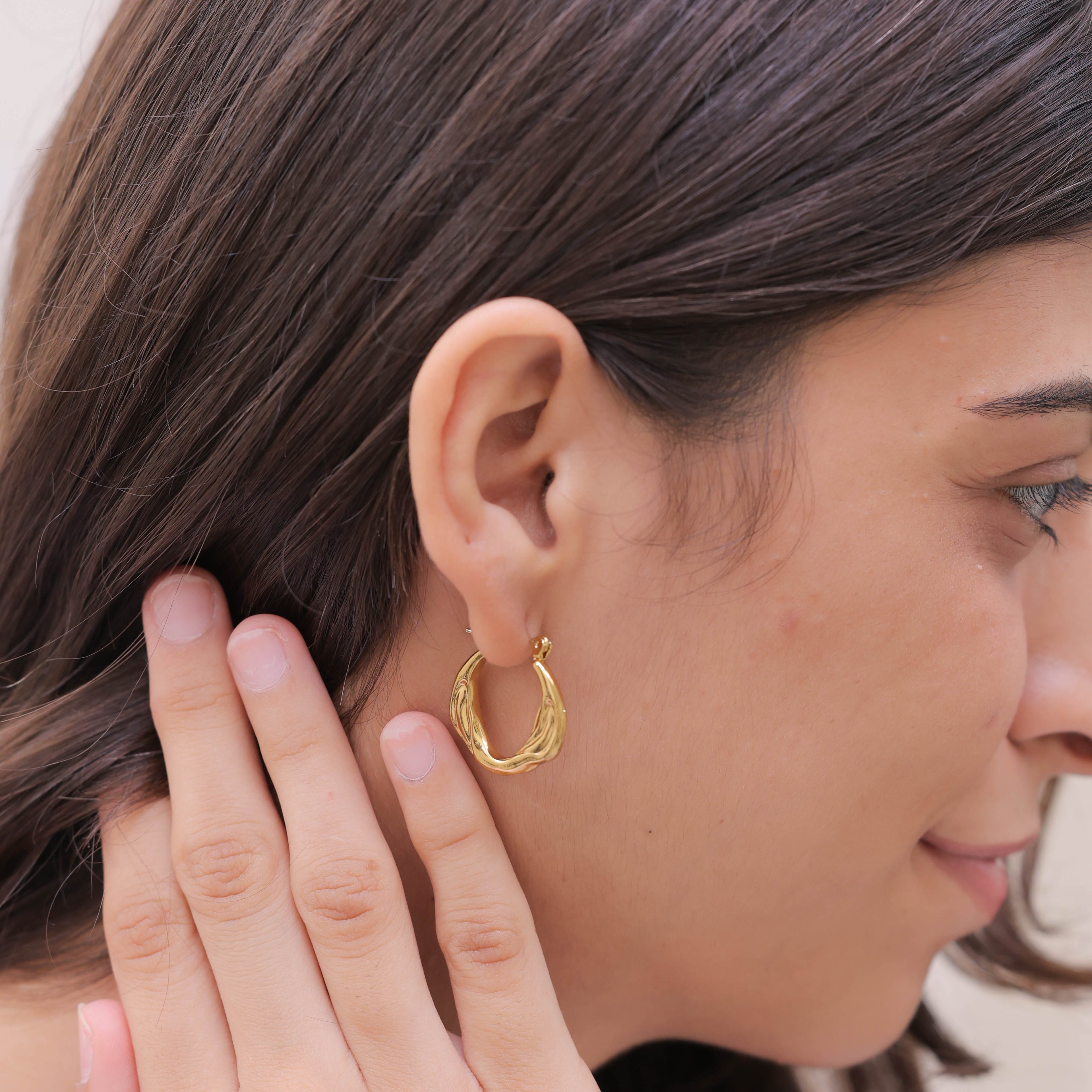 Dhara Hoop Molten Flow Earrings