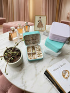 Jewelry Organizer Travel Box – Compact Storage Case for Rings & Necklaces