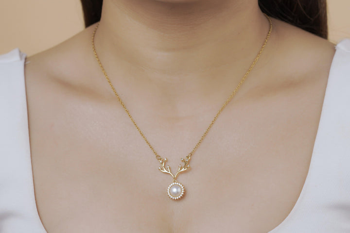 Pearl Antler Pendant Necklace