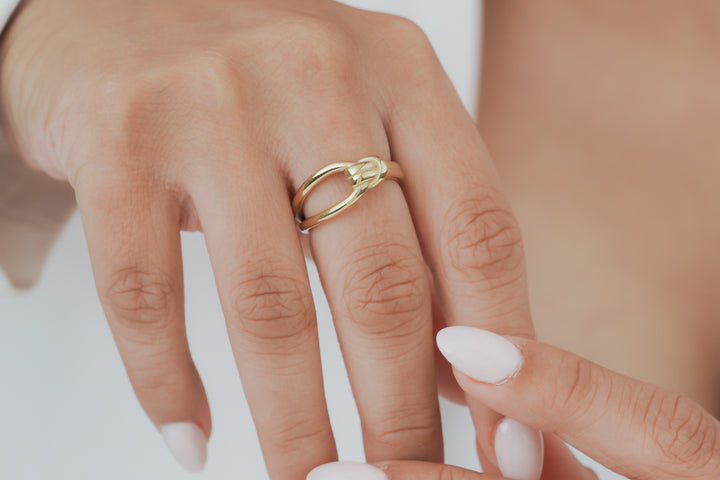 Love Knot Open Oval Ring