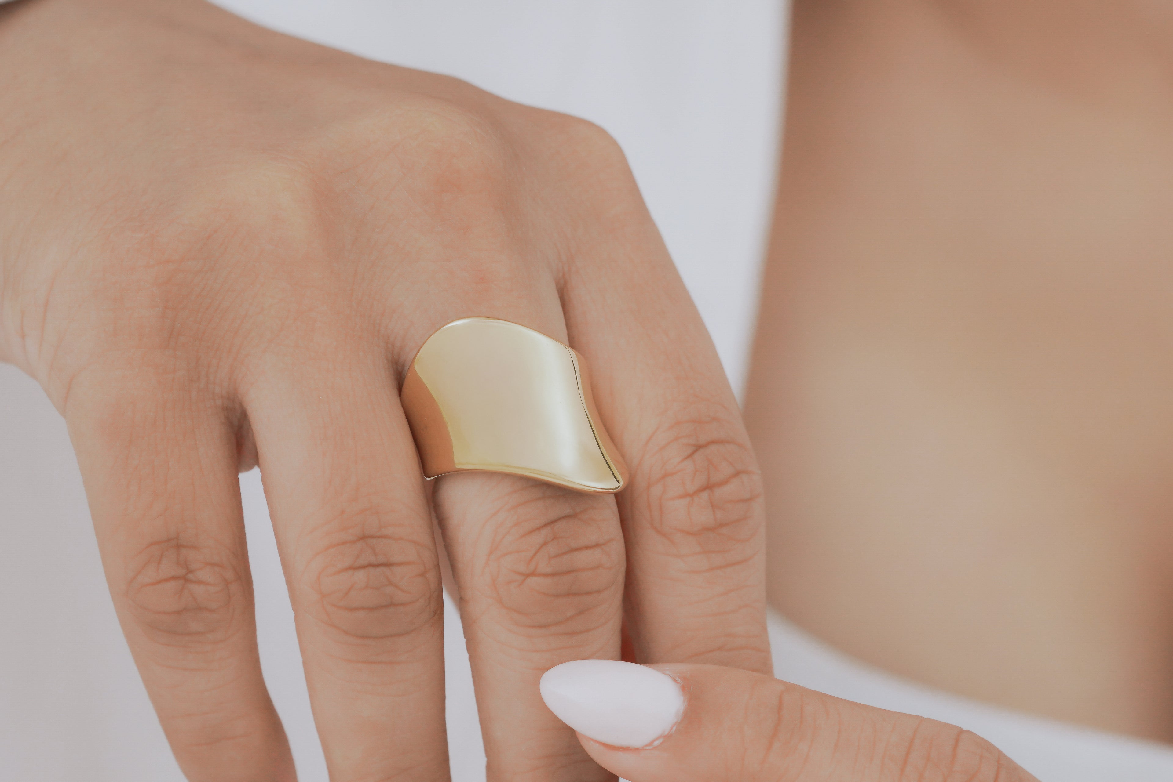 Wide Leaf Signet Ring
