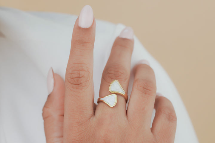 Dual Mother-of-Pearl Fan Bypass Ring