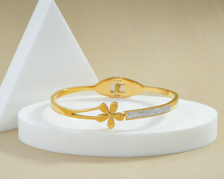 Four-Leaf Clover Crystal