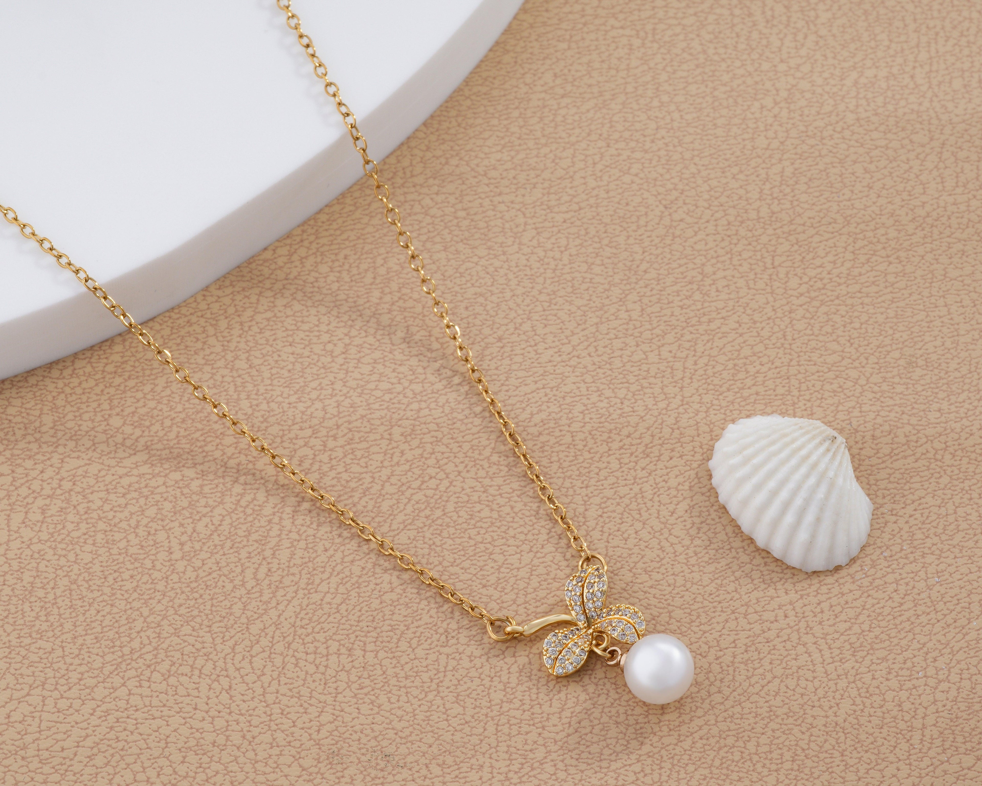 Golden Leaf & Pearl Pendant Necklace