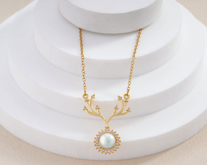 Pearl Antler Pendant Necklace