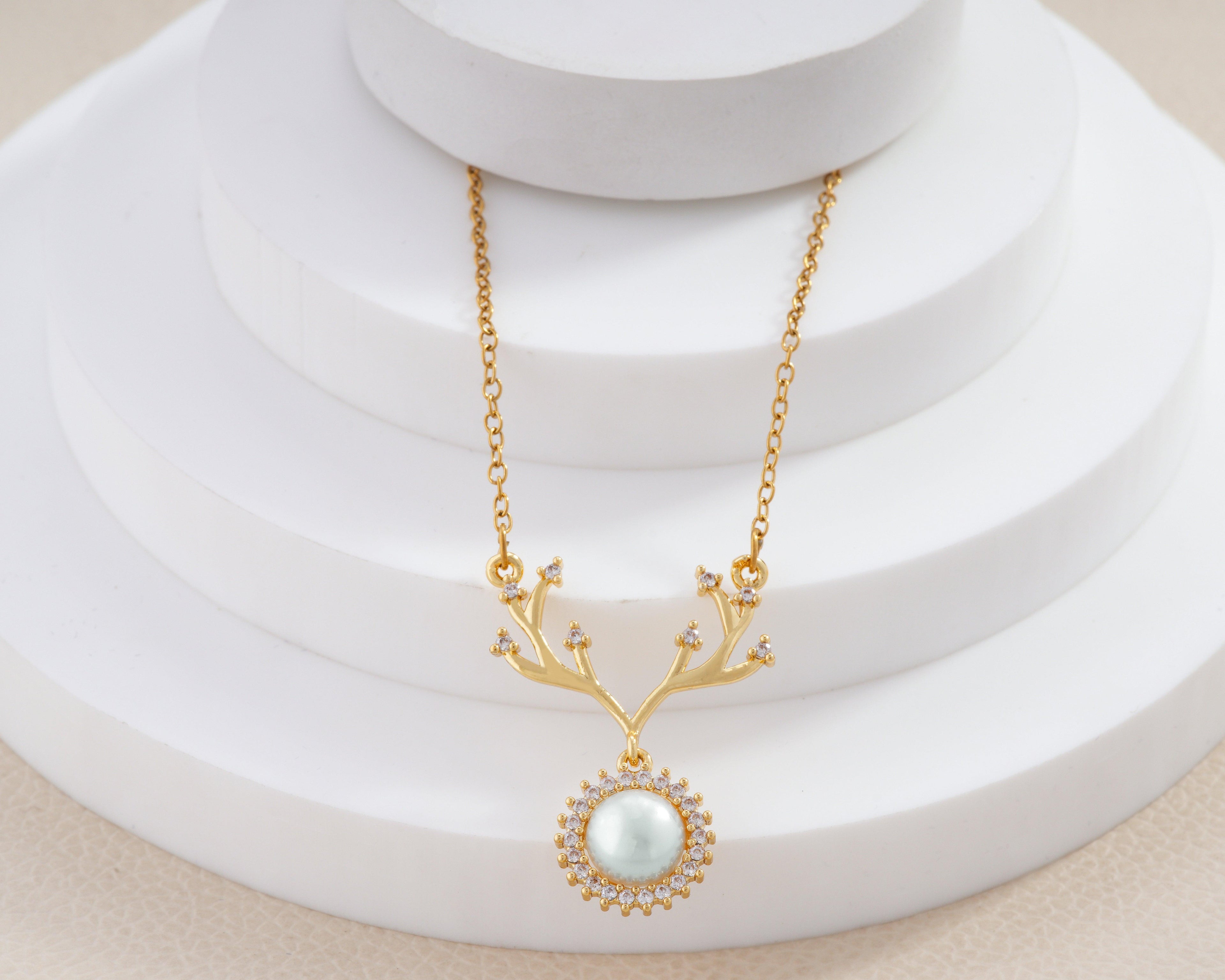 Pearl Antler Pendant Necklace